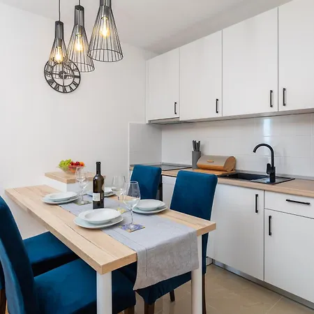 아파트 Noa With Sea View And Private Parking *