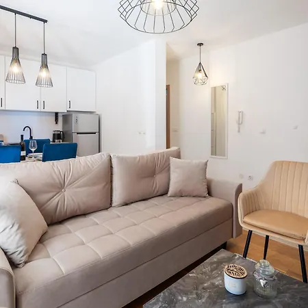 Noa With Sea View And Private Parking דירה